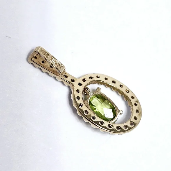 14K Gold Peridot & Diamond Pendant - Picture 4 of 8